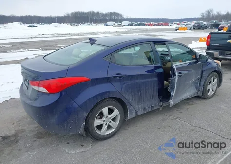 2013 Hyundai Elantra Gls/Limited z USA, uszkodzony, nr VIN 5NPDH4AE0DH213387